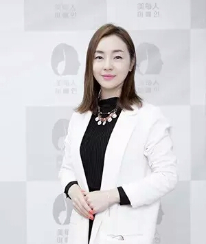 白沙金佳玭 美容协会会长